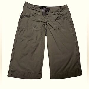 Athleta Olive Green Stretch Long Athleisure Shorts, Size 6, Hiking Walking